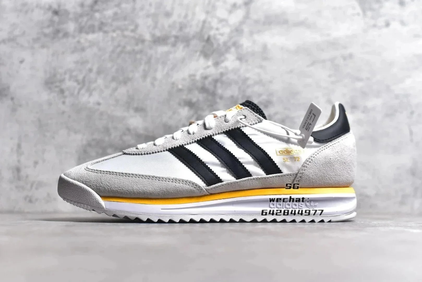 Gray-Black with Yellow Fade