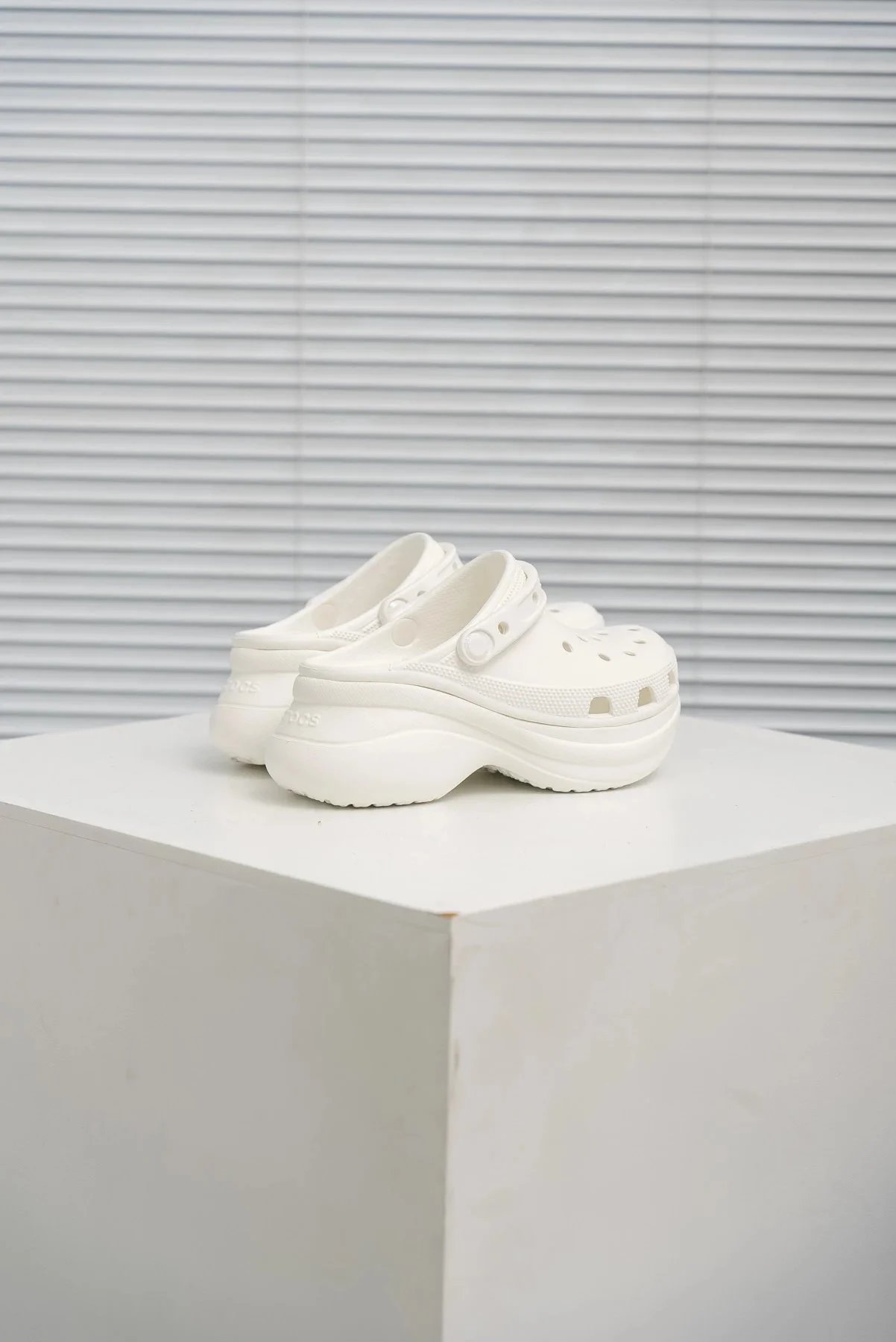 Crocs Classic Platform Clog Beige Sandals - 13