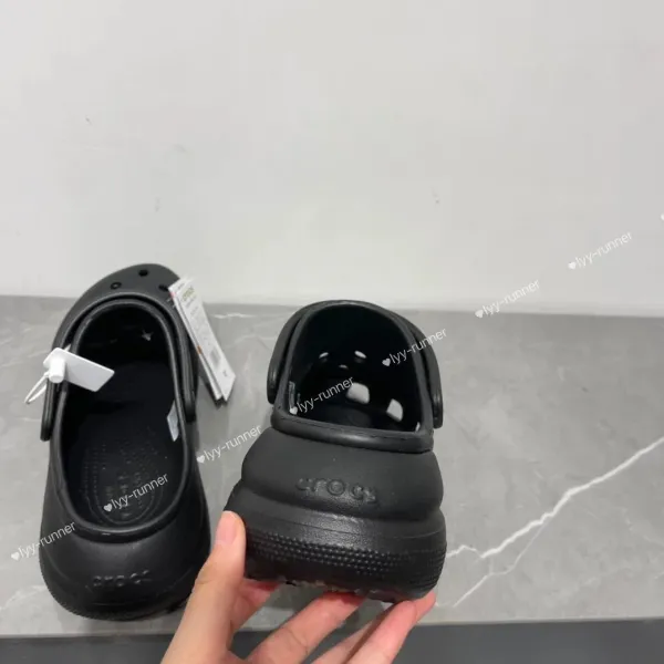 Crocs Platform Clog Black Shoes Sandals - 8