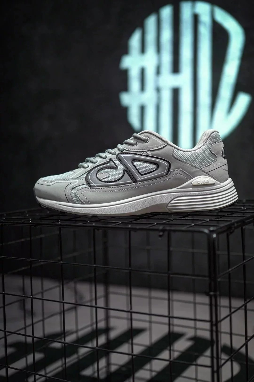 N638550 [Channel OEM Order D Home B30 CD Dad Shoes] Wang Junkai's highest version on the market, complete set of original counter accessories, original mold opening, overseas shopping quality, same channel source. This series is carefully made of mesh fabric and technology fabric, decorated with reflective "CD3"