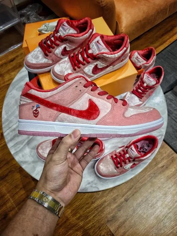 H12 Valentine's Day DUNK Sizes 36-47.5