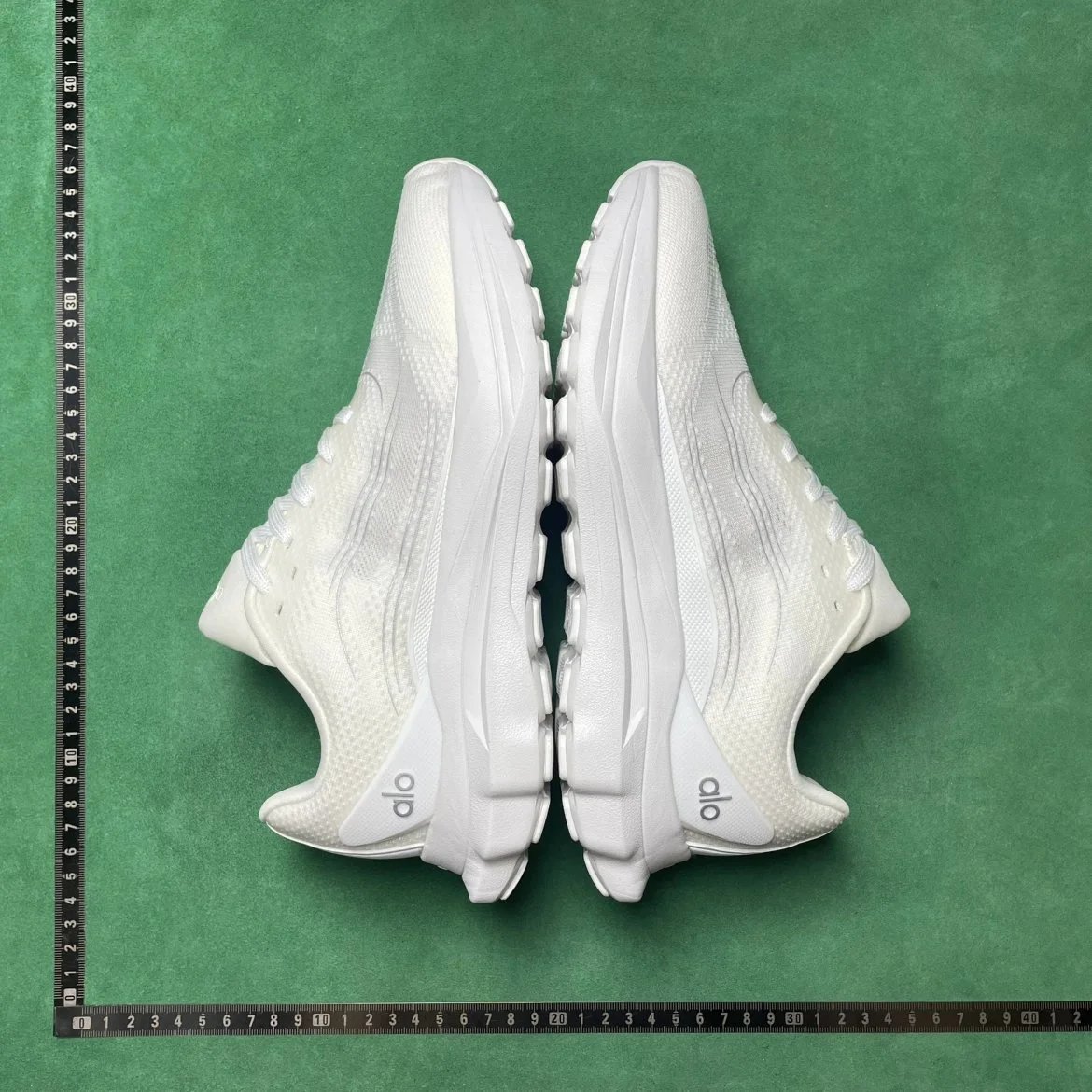 🔥1:1 batch alo yoga runner sweet   in the Best OopBuy Spreadsheet QC photos