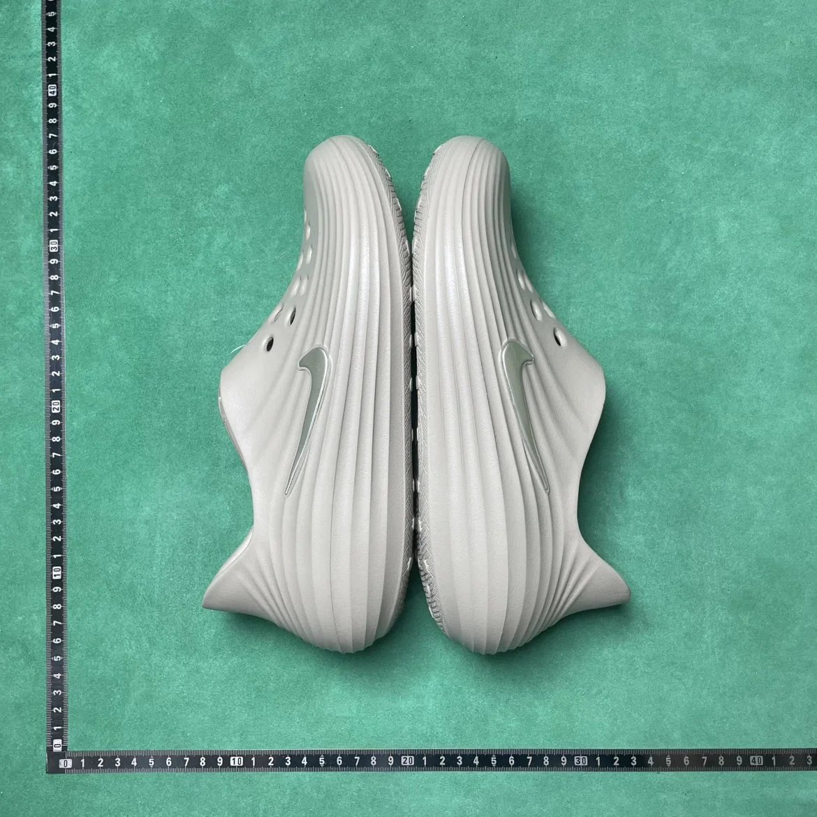 NIKE 5BD 简约舒适洞洞鞋