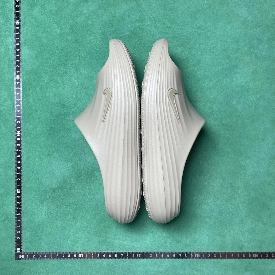 NIKE 6BD 时尚舒适防滑防磨一字拖鞋