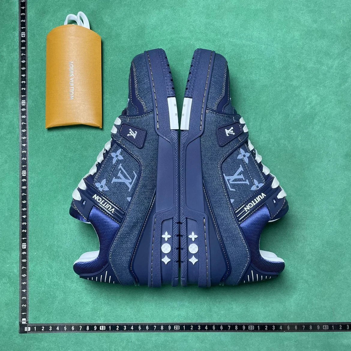 LV/PRADA BD  1 牛仔布圆头系带平跟低帮板鞋