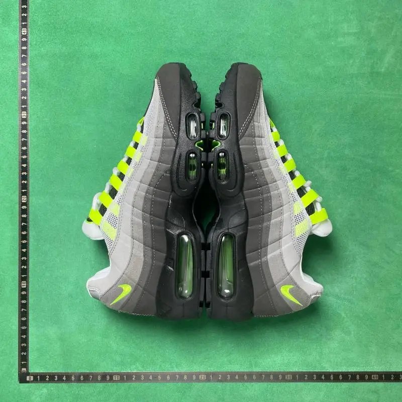 Size 10, Grey/Black, 554970 071