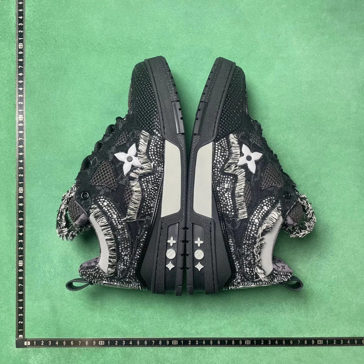 LV/PRADA 溜冰鞋休闲运动板鞋