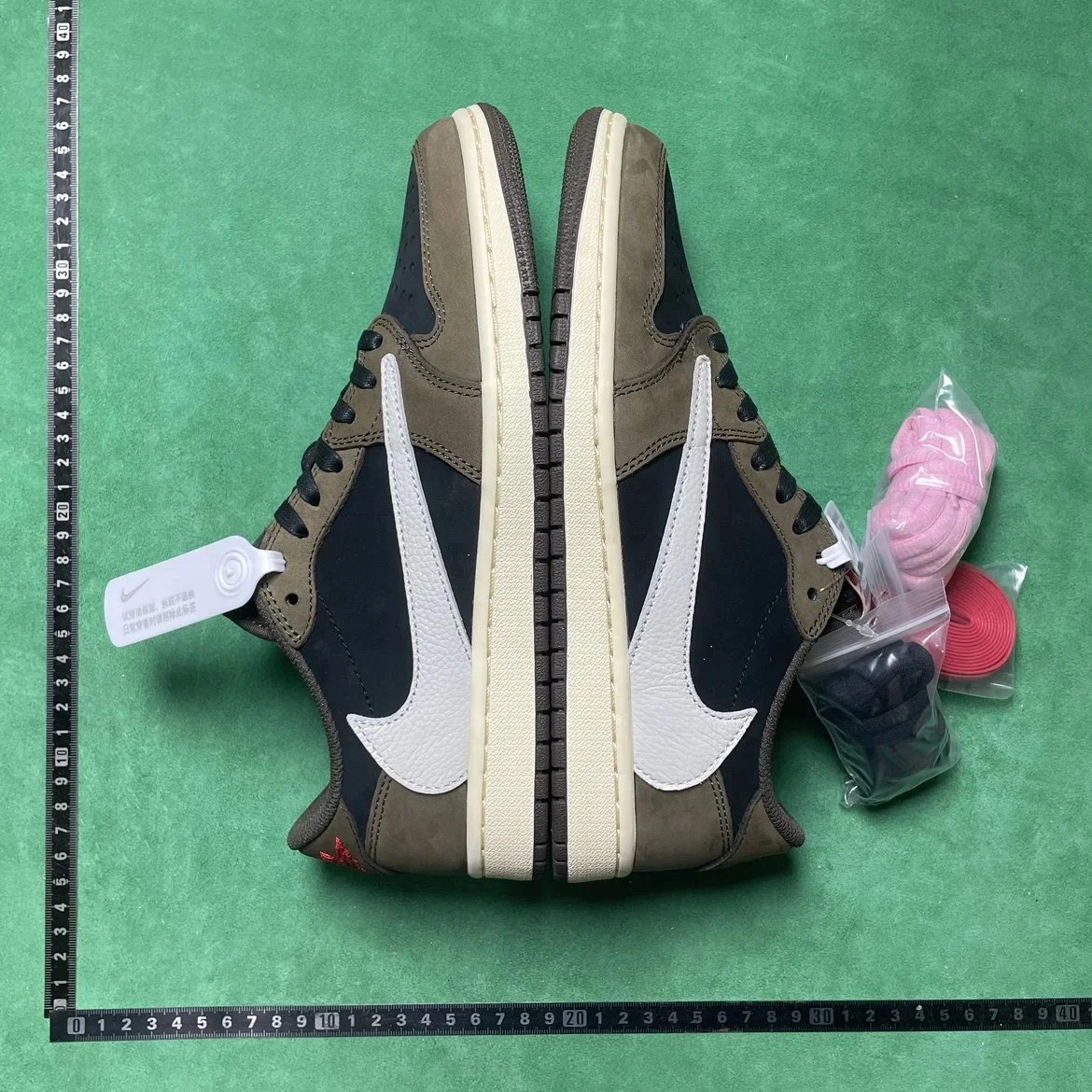 Jordan 1 LW 联名篮球鞋(下单送两双袜子)