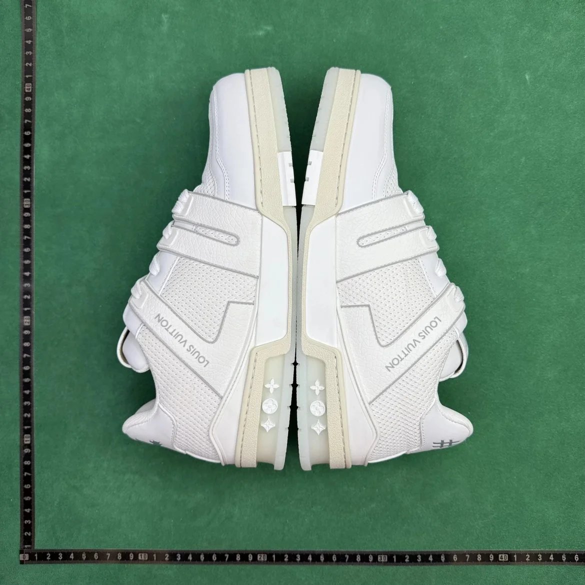🔥1:1 batch LOUIS VUITTON Trainer  in the Best OopBuy Spreadsheet QC photos