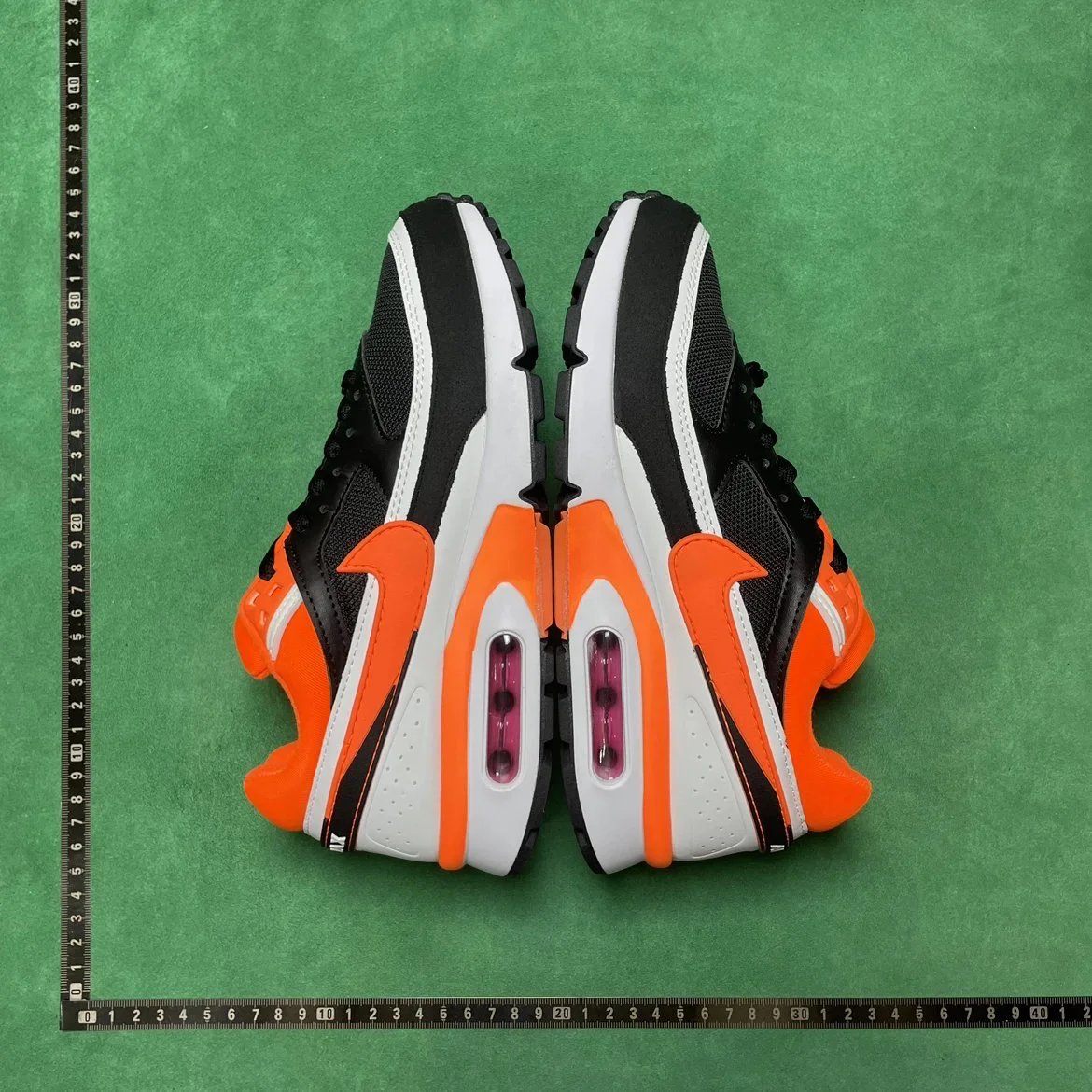 NIKE B3D 舒适百搭低帮跑步鞋