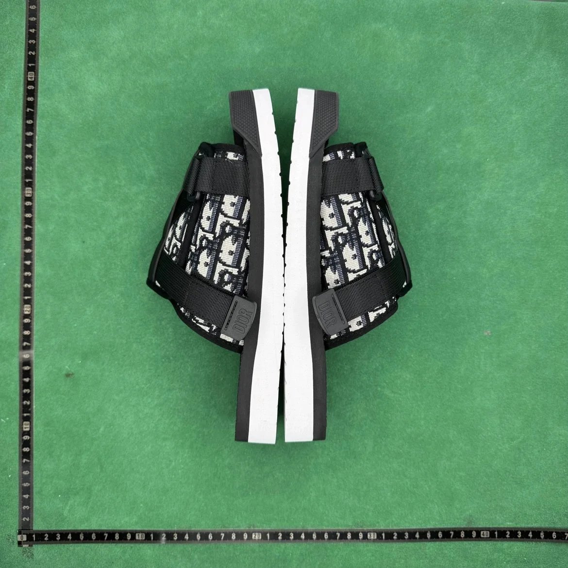 NIKE T8T 印花百搭防滑一字拖鞋