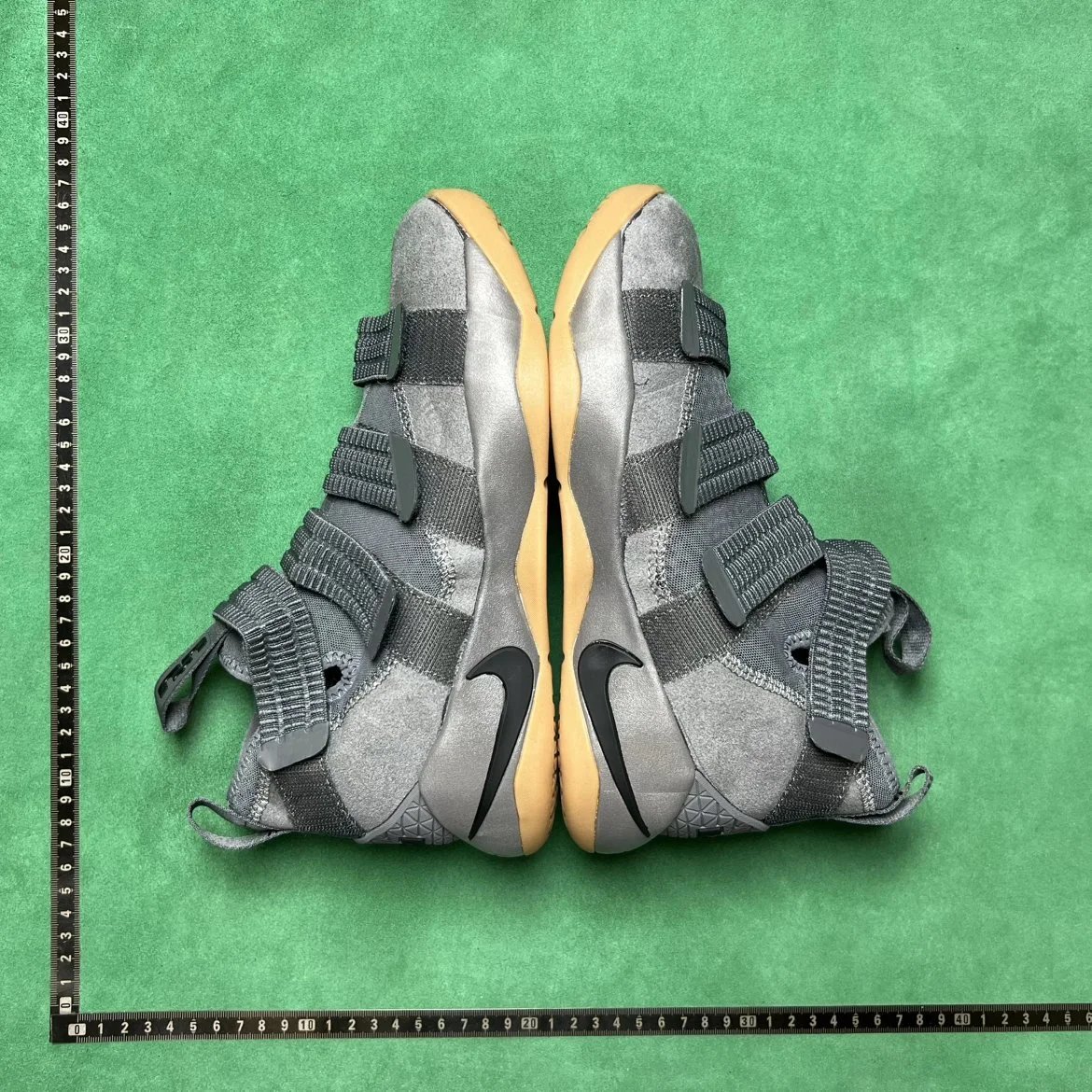 Jordan B4D 魔术贴减震支撑中帮实战篮球鞋