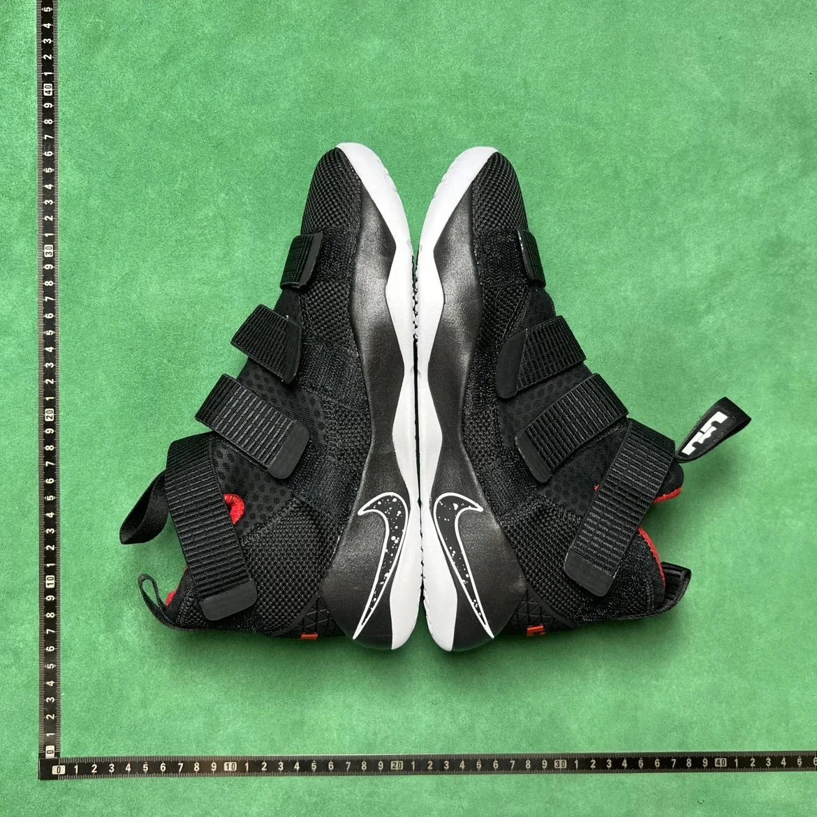 Jordan B4D 魔术贴减震支撑中帮实战篮球鞋