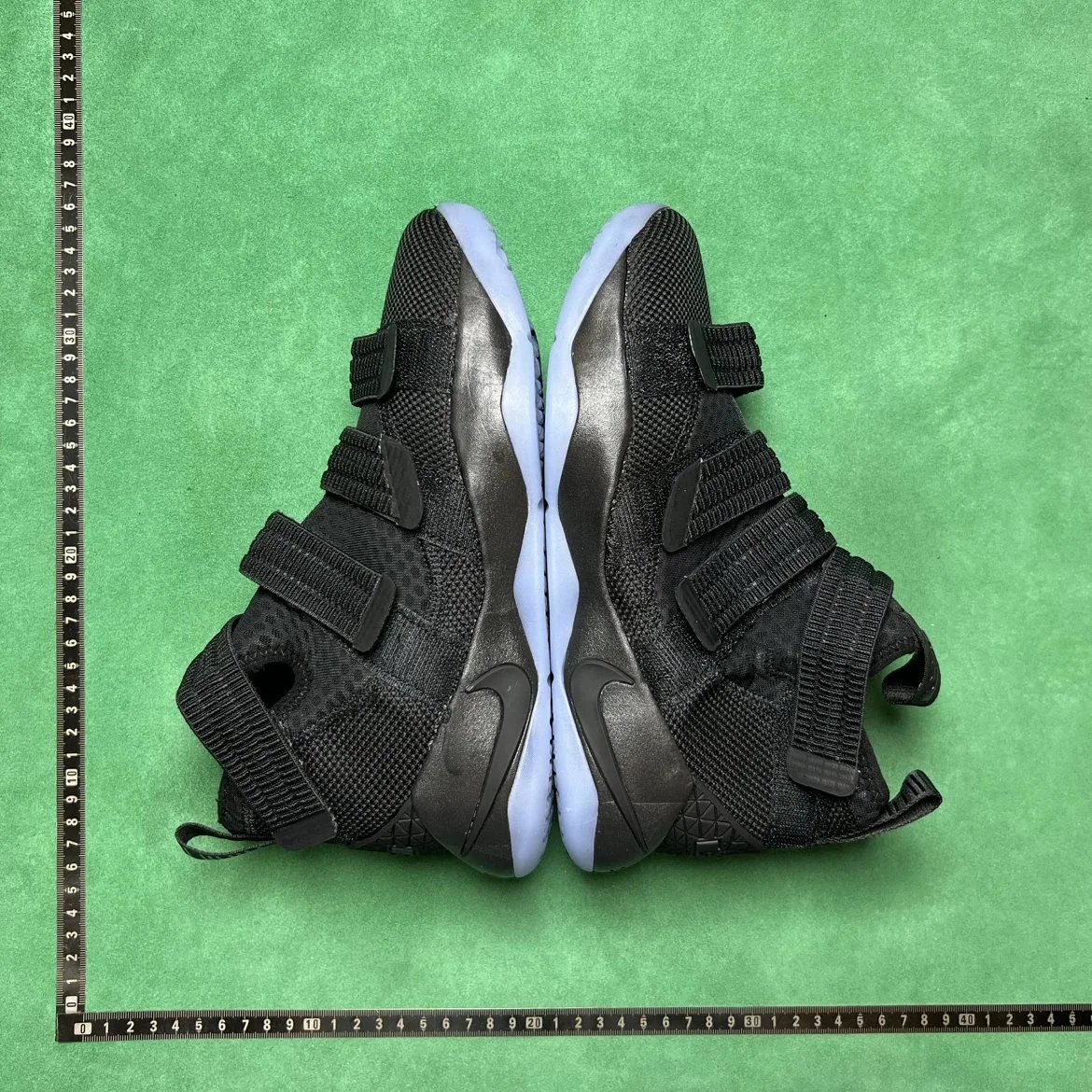 Jordan B4D 魔术贴减震支撑中帮实战篮球鞋