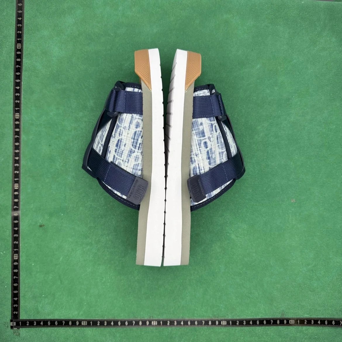 NIKE T8T 印花百搭防滑一字拖鞋