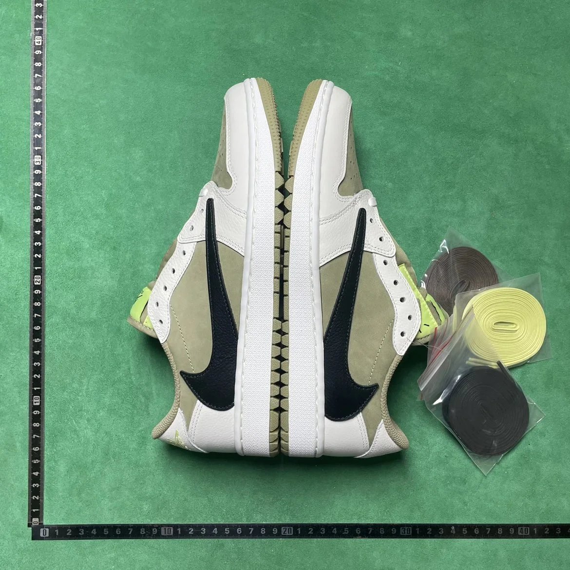 Jordan 1 LW 联名篮球鞋(下单送两双袜子)
