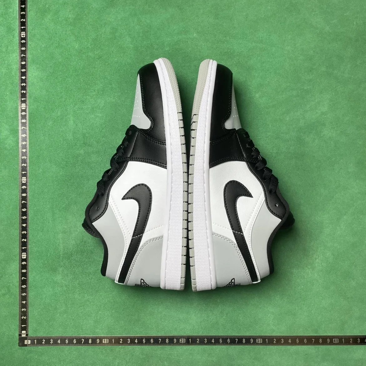 Jordan 1 8TD 皮革潮流复古防滑低帮复古篮球鞋