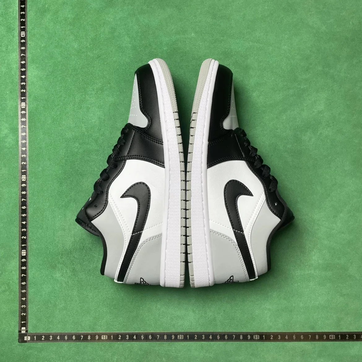 Jordan 1 8TD 皮革潮流复古防滑低帮复古篮球鞋