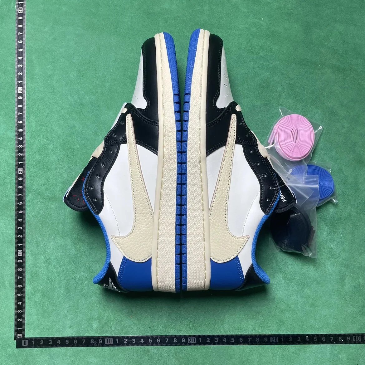 Jordan 1 LW 联名篮球鞋(下单送两双袜子)