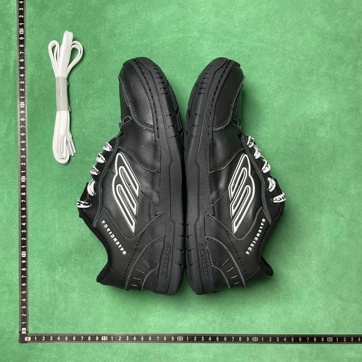 🔥1:1 batch Balenciaga Hamptons Sneaker "Grey Yellow"  in the Best OopBuy Spreadsheet QC photos