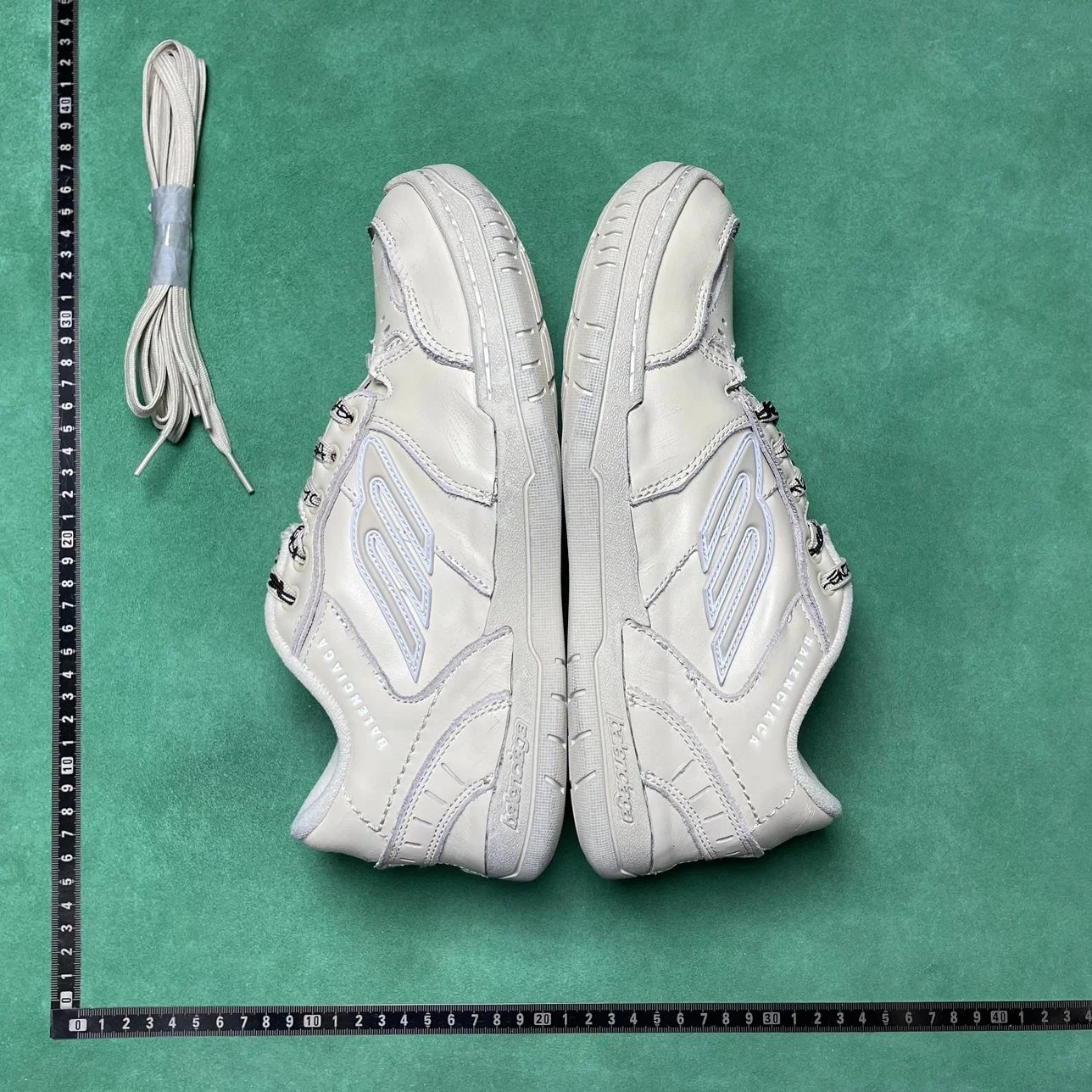 🔥1:1 batch Balenciaga Hamptons Sneaker "Grey Yellow"  in the Best OopBuy Spreadsheet QC photos