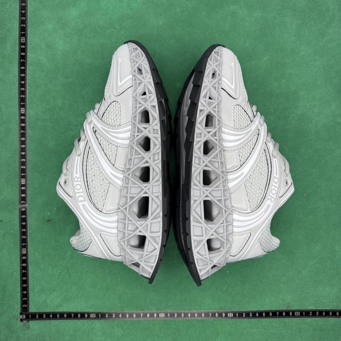 🔥1:1 batch Dior Grey/Black Mesh and Rubber B35 NXXT Sneakers