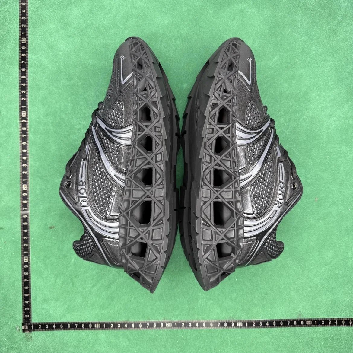 🔥1:1 batch Dior Grey/Black Mesh and Rubber B35 NXXT Sneakers