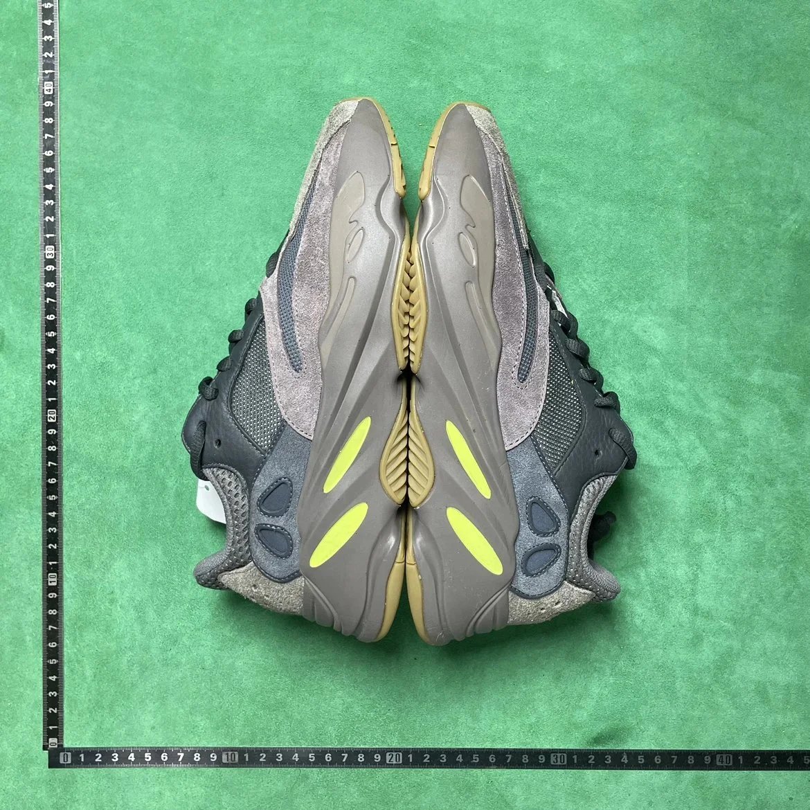 Yeezy LW 5/700老爹鞋(下单送两双袜子）