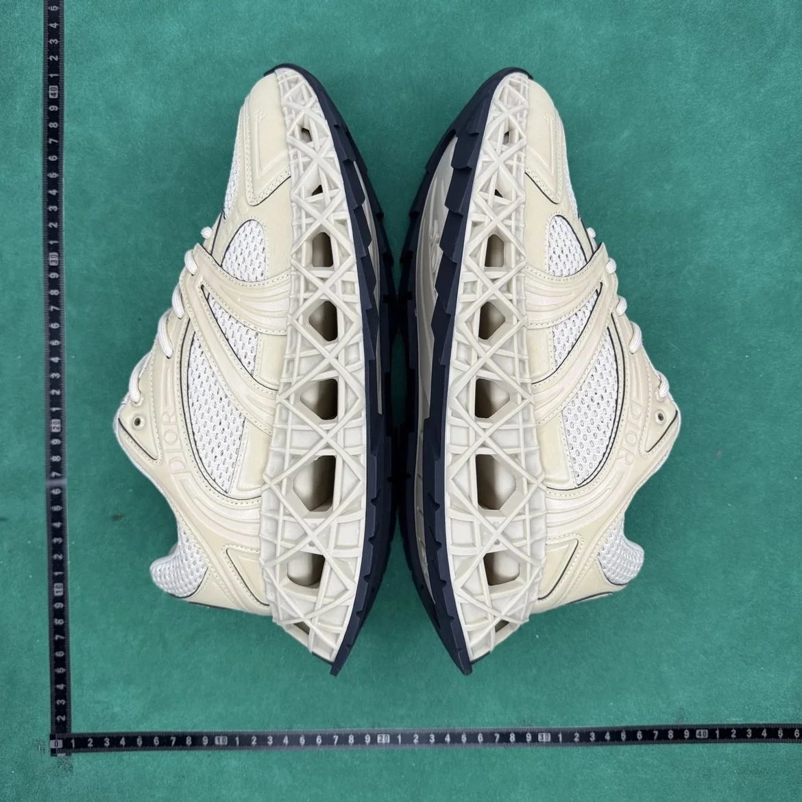 🔥1:1 batch Dior Grey/Black Mesh and Rubber B35 NXXT Sneakers