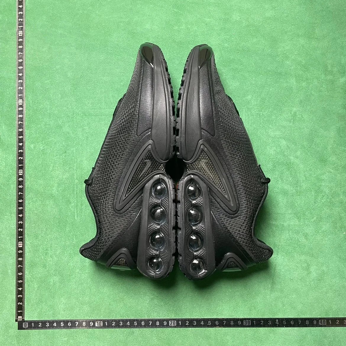 NIKE L7W 运动气垫鞋(下单送两双袜子)