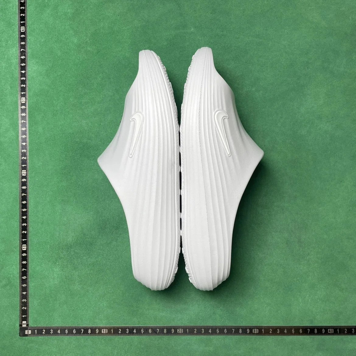 NIKE 6BD 时尚舒适防滑防磨一字拖鞋