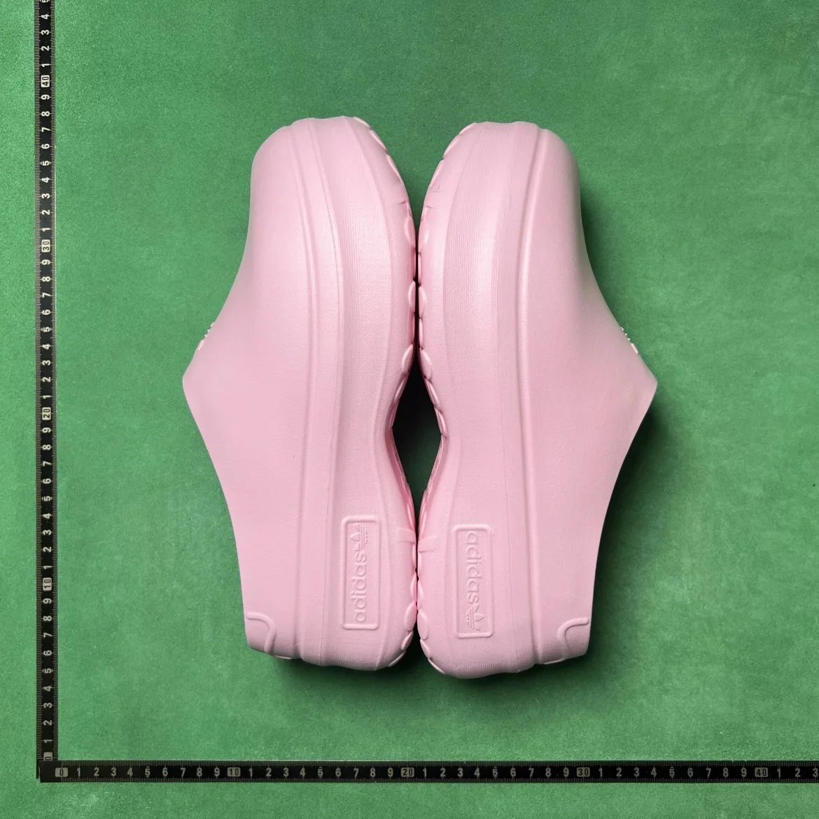 🔥1:1 batch Hello Kitty x adidas originals AdiFOM StanSmithMule  in the Best OopBuy Spreadsheet QC photos