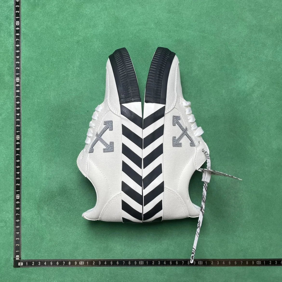 OFF_WHITE T6D 皮革休闲系带低帮时尚板鞋