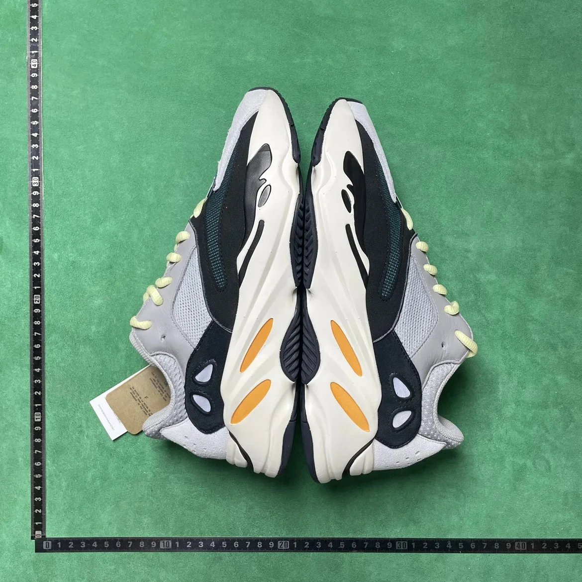 Yeezy LW 5/700老爹鞋(下单送两双袜子）