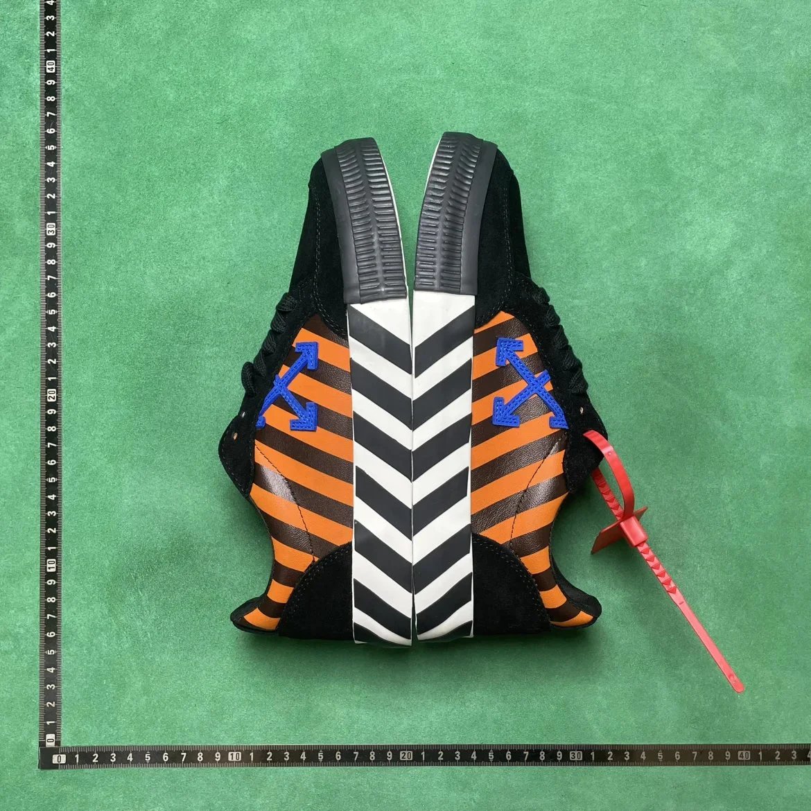 OFF_WHITE T6D 皮革休闲系带低帮时尚板鞋