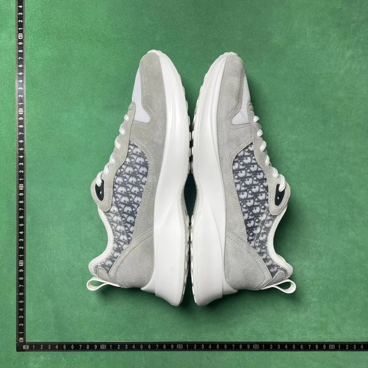 🔥1:1 batch Dior B25 'Dior Oblique - Olive'  in the Best OopBuy Spreadsheet QC photos