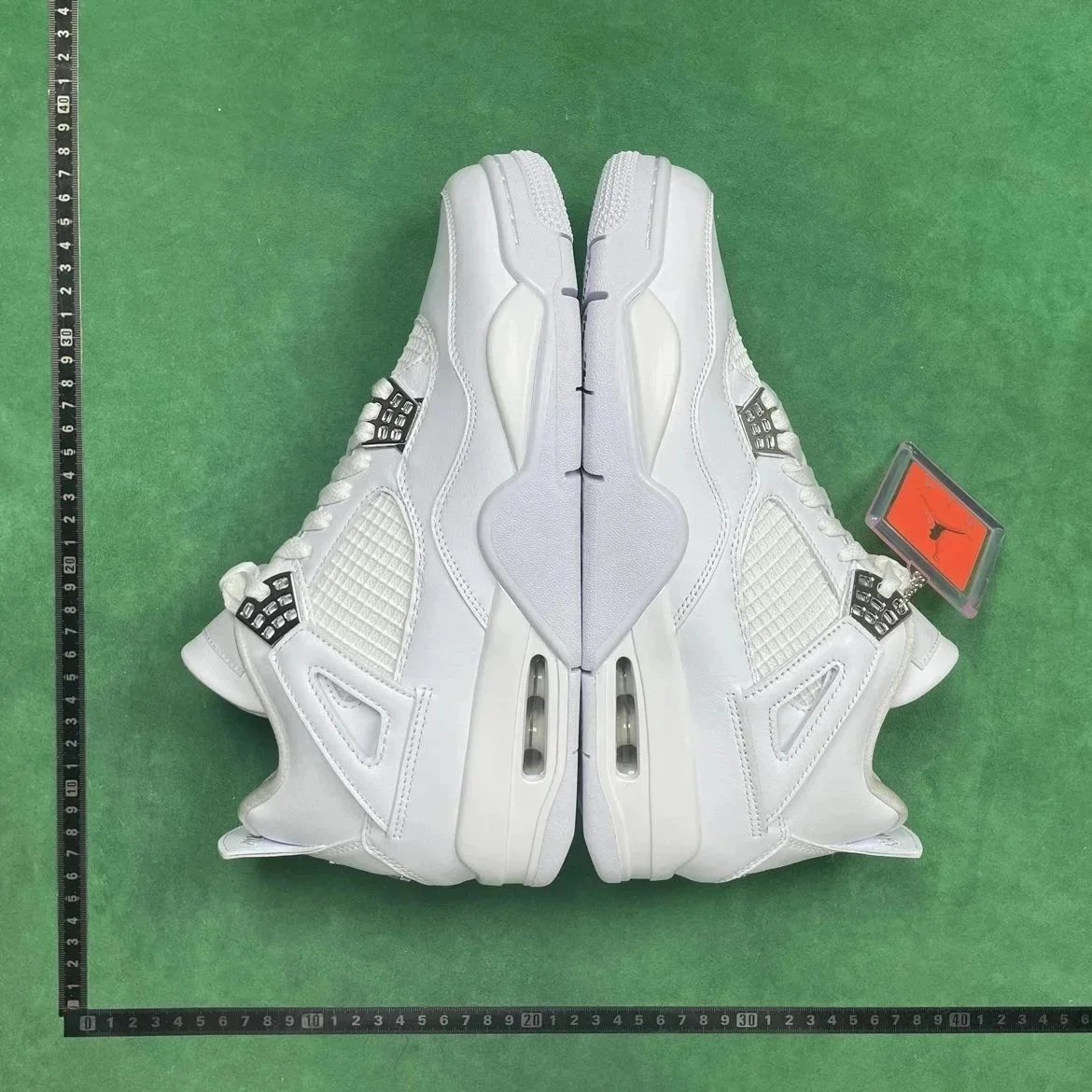 25 White Cat 308497 100