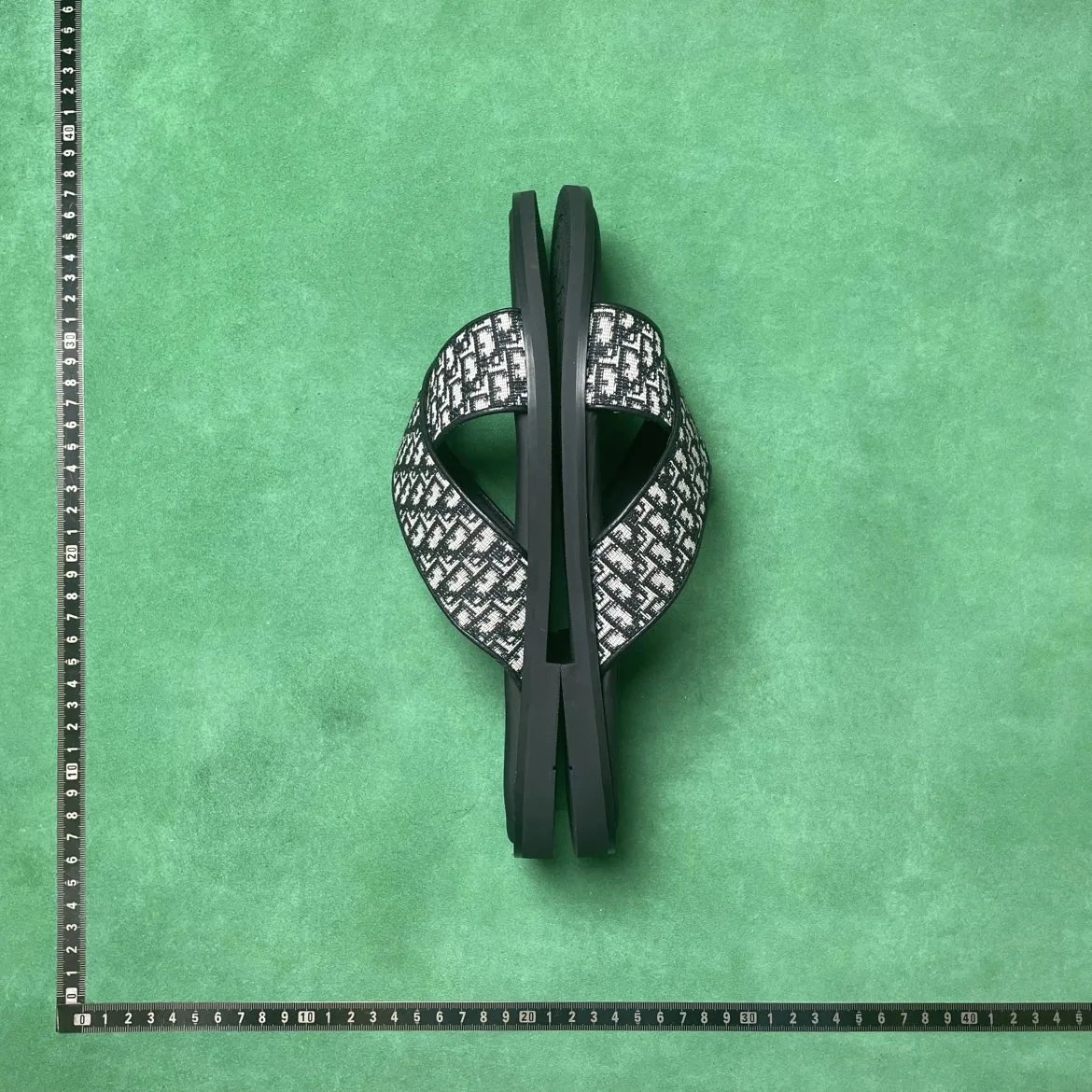 Designer Shoes B9D 经典印花牛皮革圆头套穿人字拖鞋