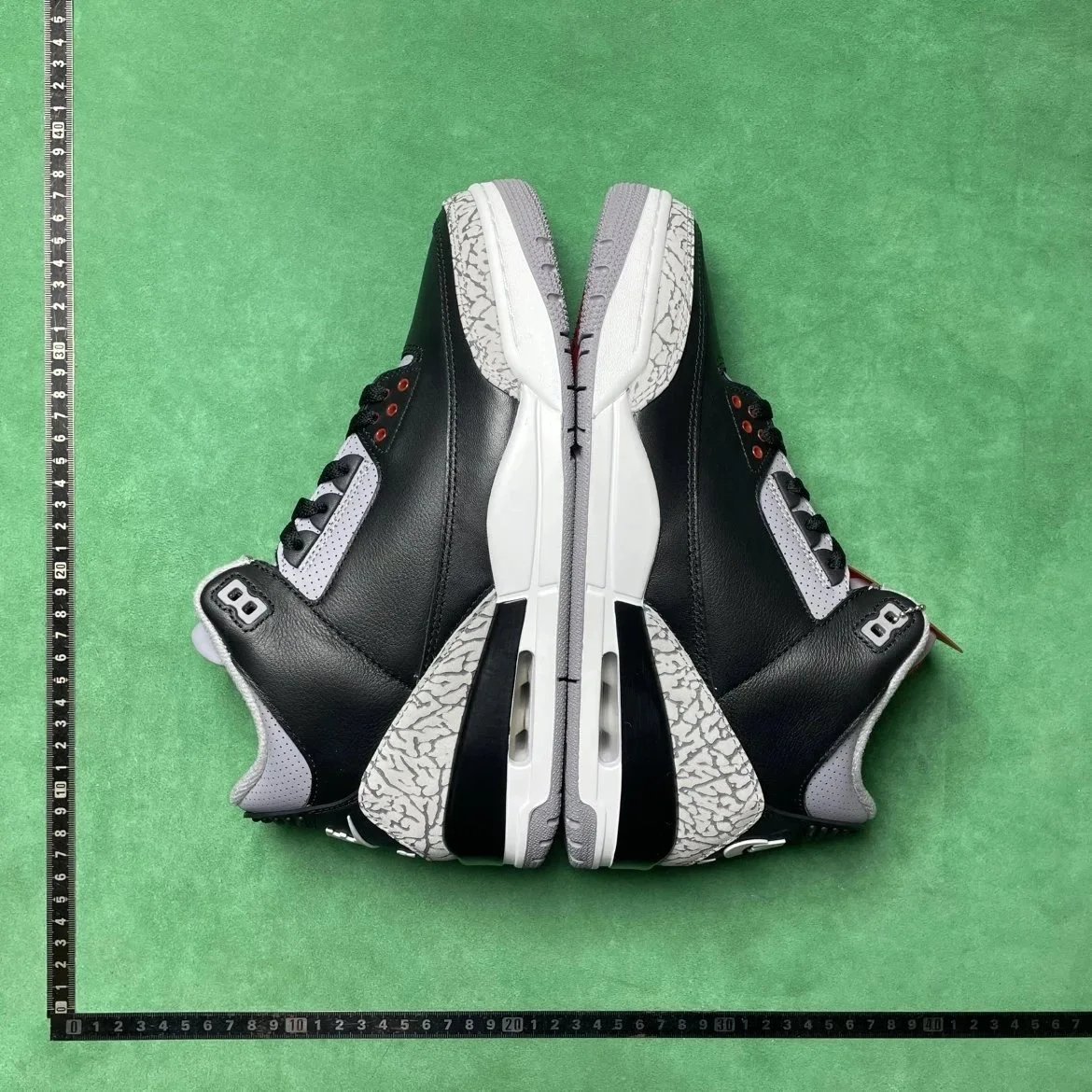 No. 2 Black Cement DN3707 010