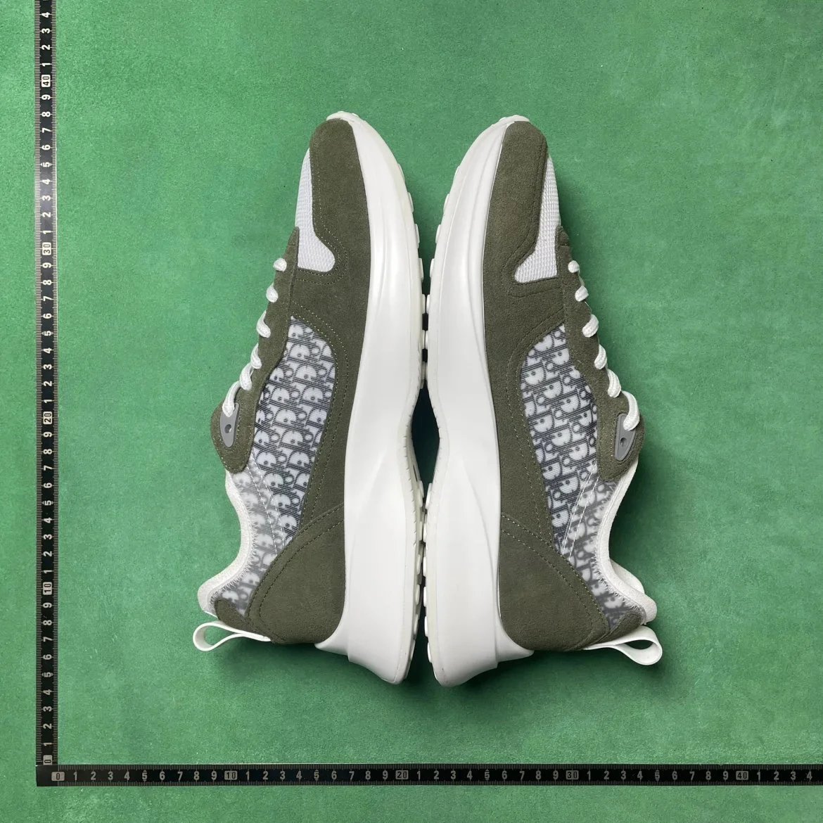 🔥1:1 batch Dior B25 'Dior Oblique - Olive'  in the Best OopBuy Spreadsheet QC photos