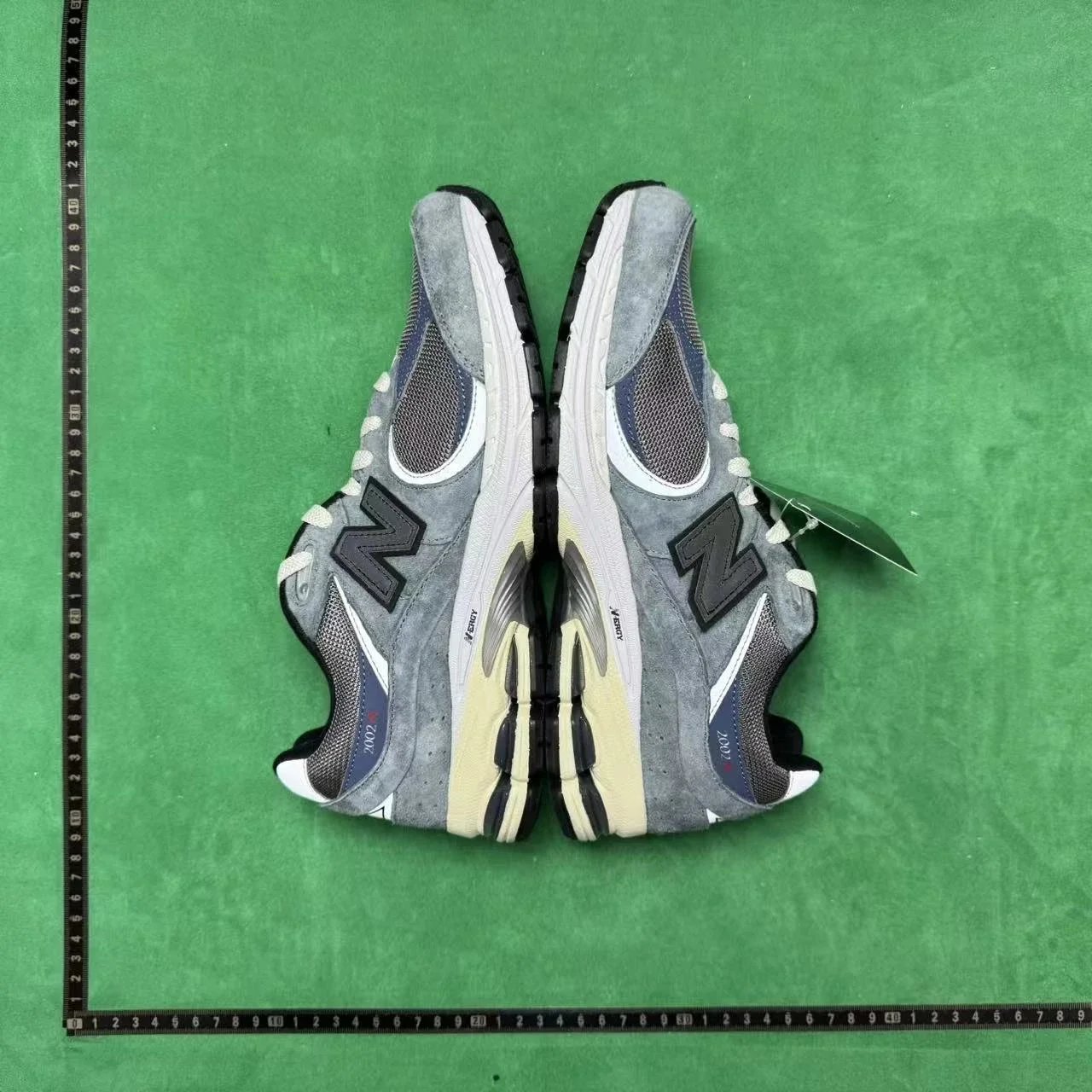 Number 5 U2 Grey Blue Black
