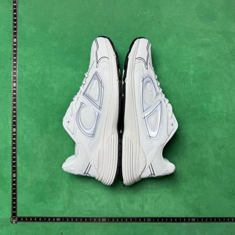White No. 3 000