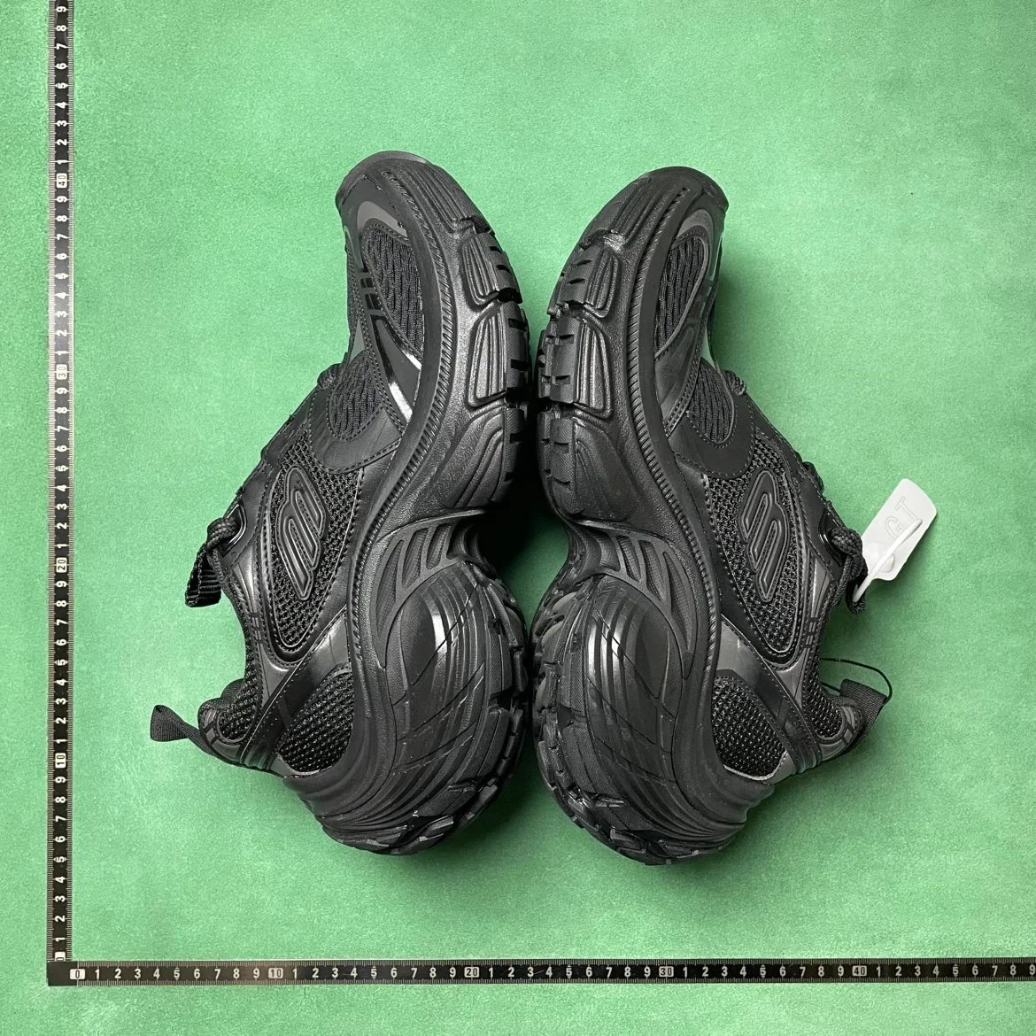  BALENCIAGA LT5 10XL 厚底系带老爹鞋 黑色磨损做旧款