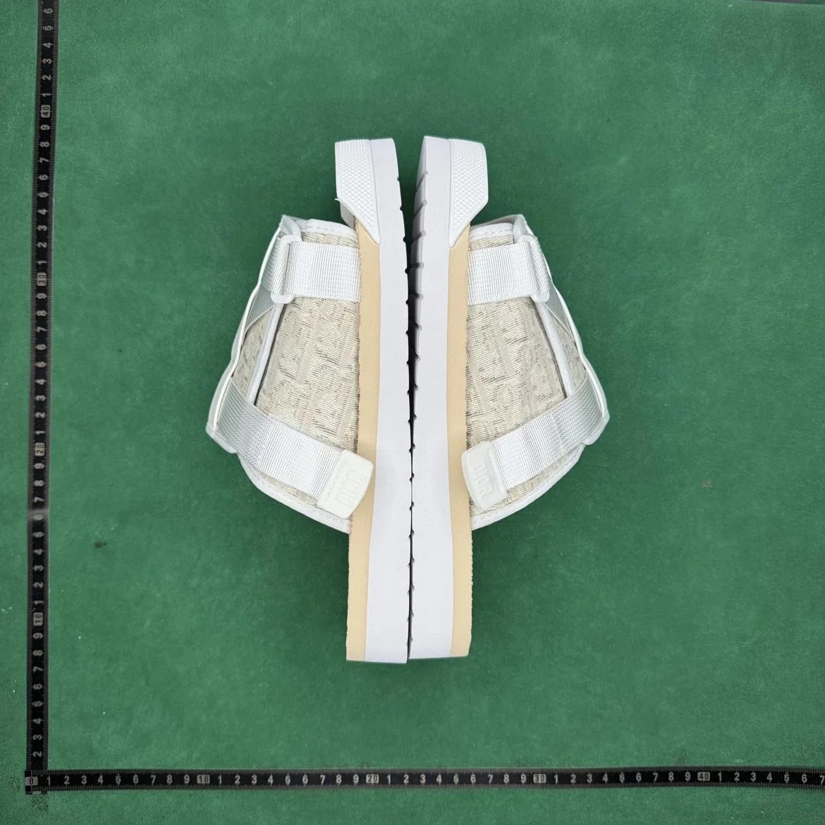NIKE T8T 印花百搭防滑一字拖鞋