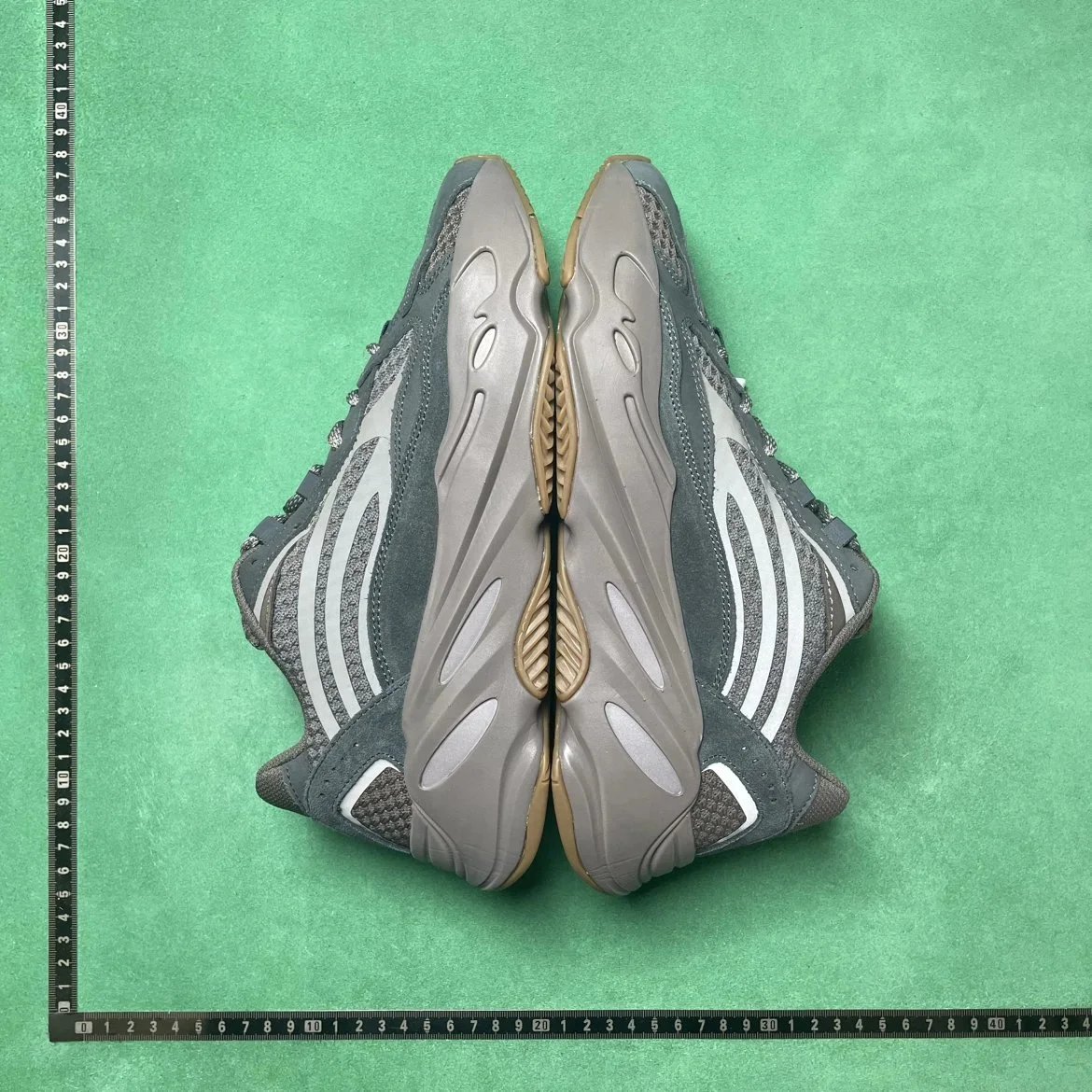 🔥1:1 batch adidas originals Yeezy boost700