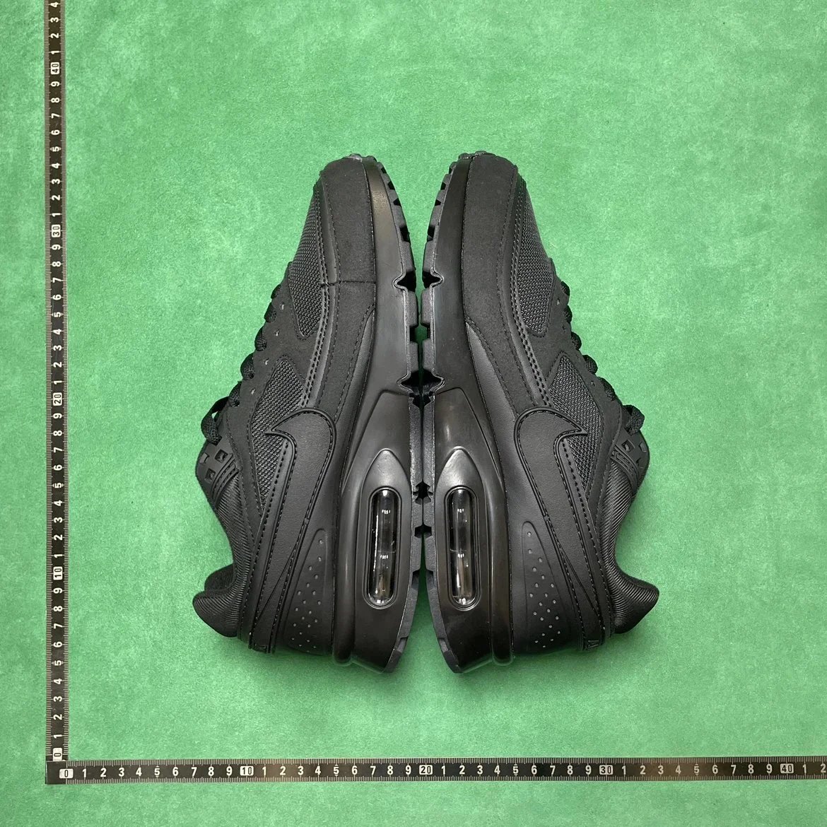 NIKE B3D 舒适百搭低帮跑步鞋