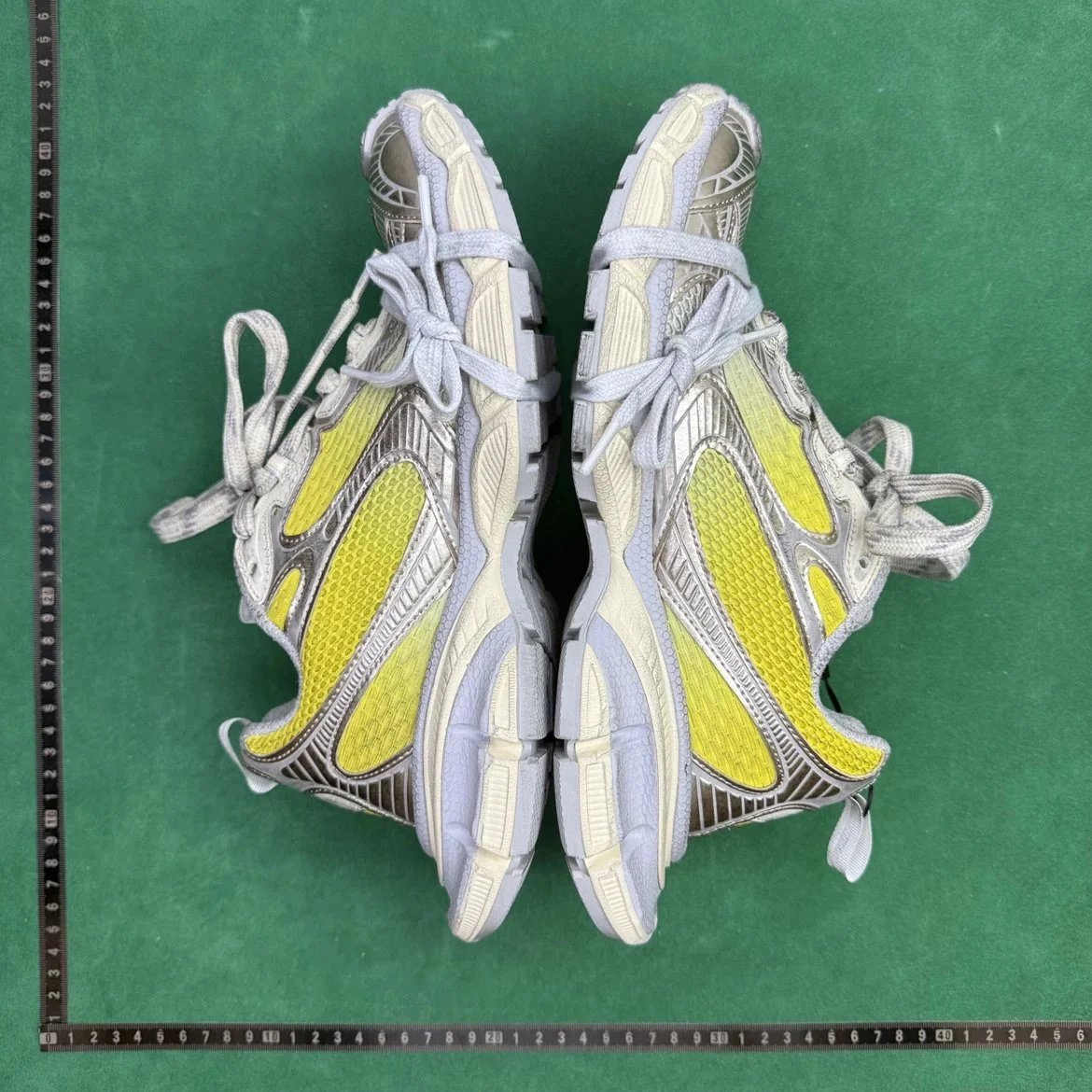 BALENCIAGA TT 5 3XL系带网布老爹鞋