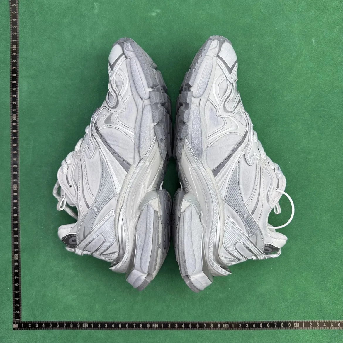 BALENCIAGA TT  5复古简约系带低帮老爹鞋