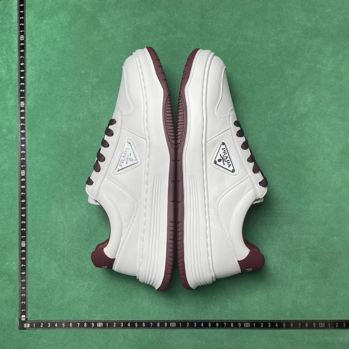 🔥1:1 batch Prada thick-soled logo low-top casual sports sneakers