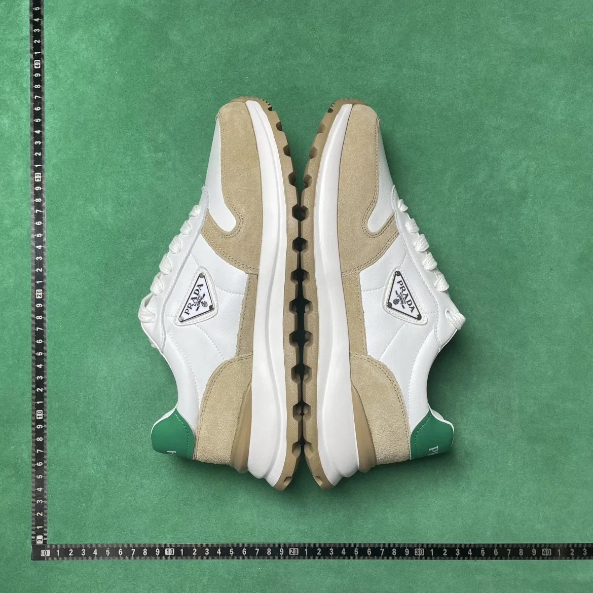 🔥1:1 batch Prada thick-soled logo low-top casual sports sneakers